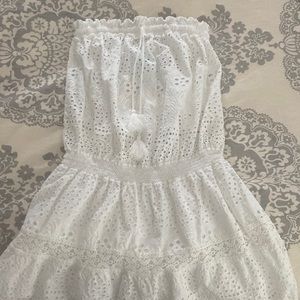 Cute white strapless Melissa Odabash cover up.  Worn once